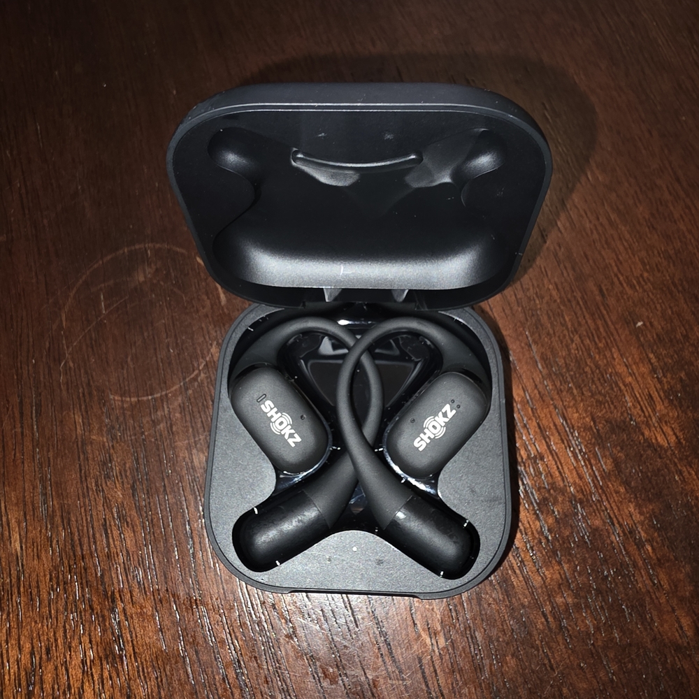 Black Earbud Headphones